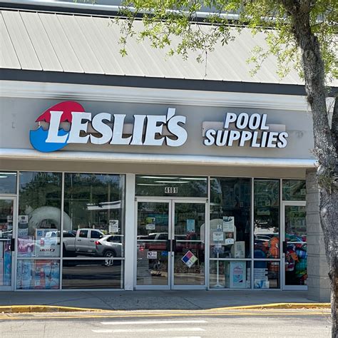 leslie's pool store website.